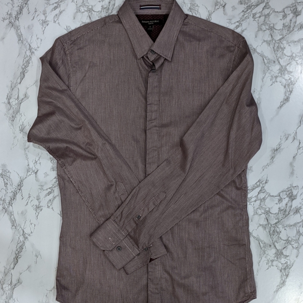 Slim Fit long sleeve dress shirt